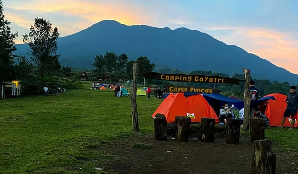 Petualangan Camping di Bogor: Mendekati Keindahan Air Terjun